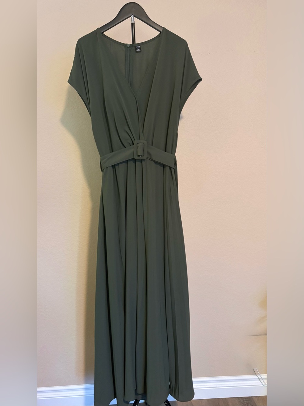 SHEIN Olive Green V‑Neck Belted Maxi Dress